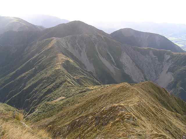 Ruahine - Sunrise Hut 064.jpg